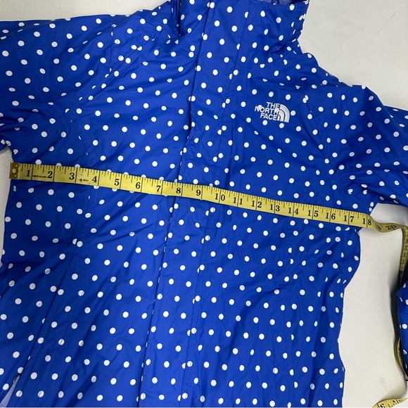 The North Face Kids Blue Polka Dot Jacket size M (10/12) inside is puffer - Picture 5 of 11